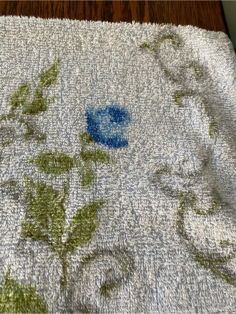 Vintage 1960s Mid Century MCM Blue Floral Bathroom Towel